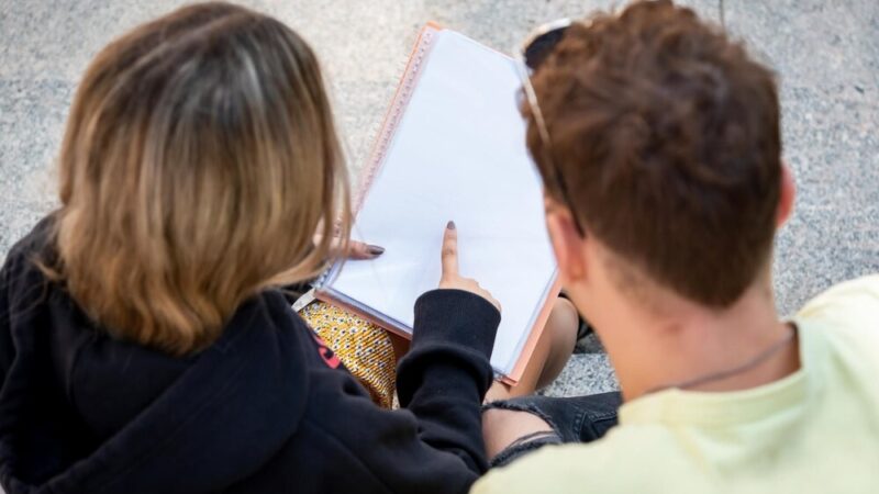 Bezpieczne drogi w szkołach – podsumowanie działań w konkursie „Odblaskowa Szkoła” 2025