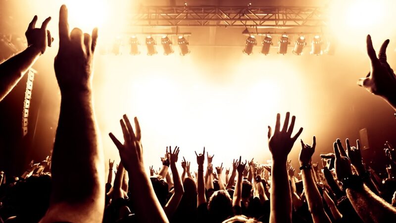 Lodowisko w Brodnicy zaprasza na taneczną podróż w czasie do lat 80. i 90.!