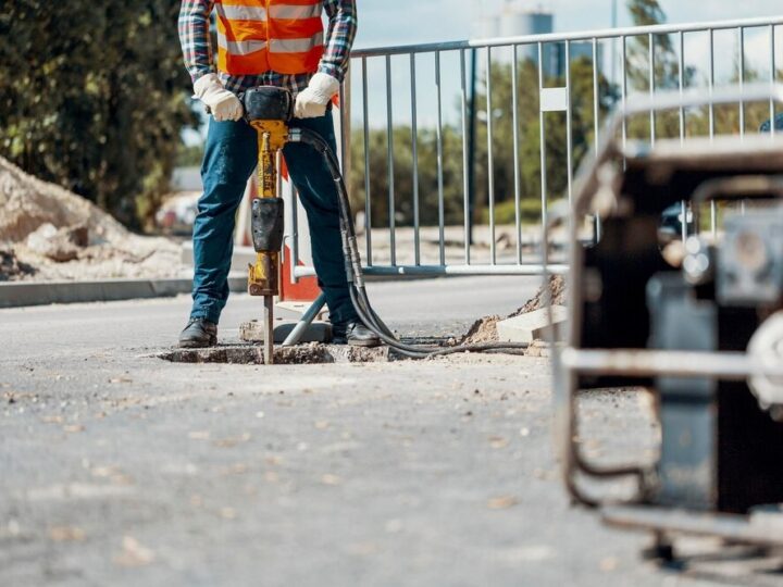 Burmistrz Brodnicy podpisuje umowę na przebudowę ul. Granicznej