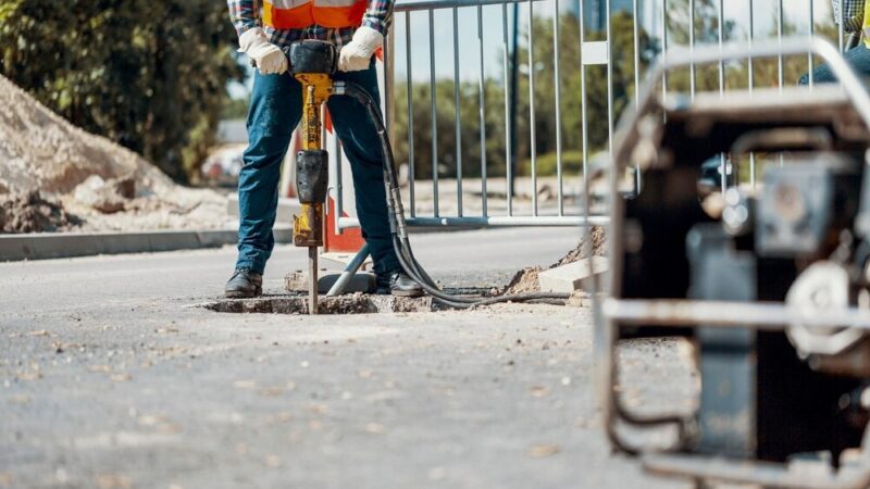 Burmistrz Brodnicy podpisuje umowę na przebudowę ul. Granicznej